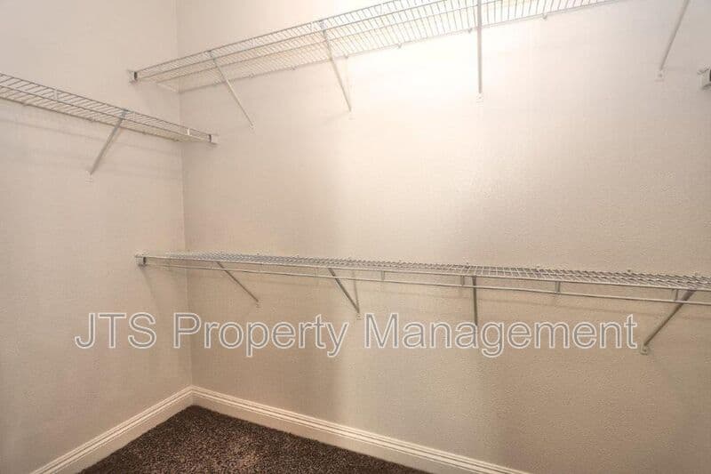 Sacramento House: 5424 Washoe Street