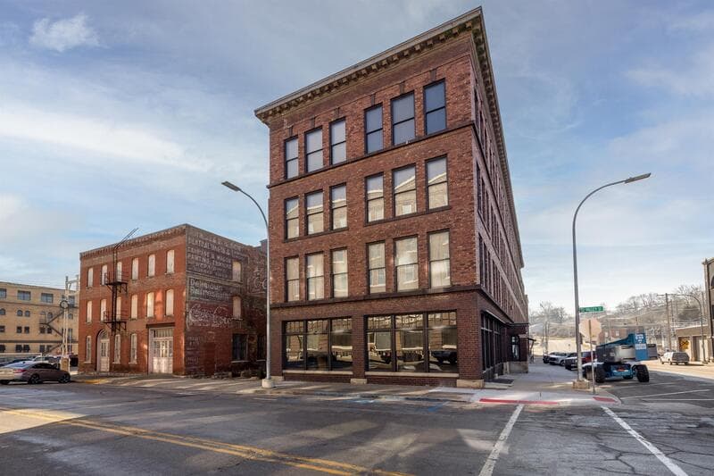 Burlington Condo: 116 N. 4th St. #206