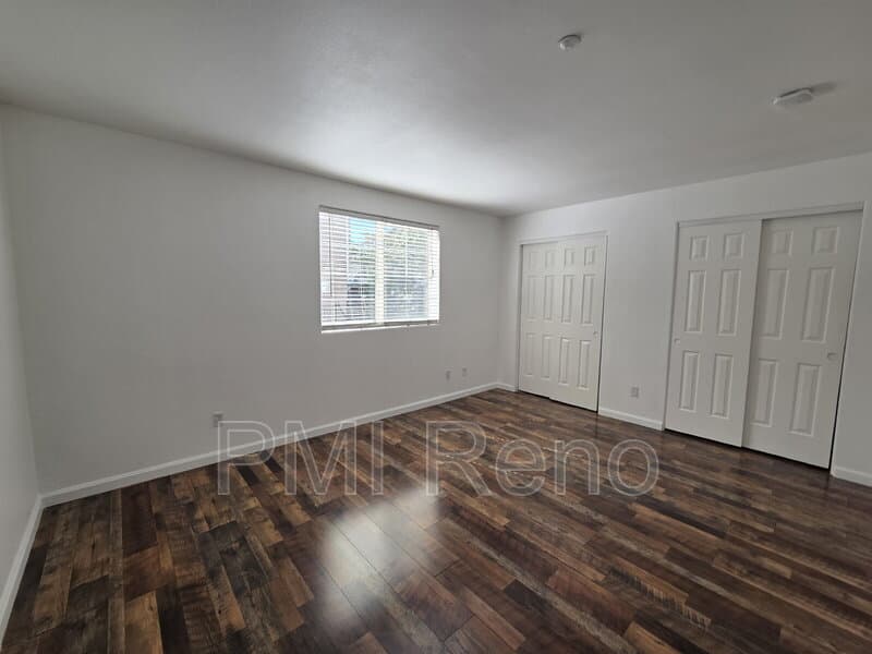 Reno Townhome: 421 Holcomb Avenue