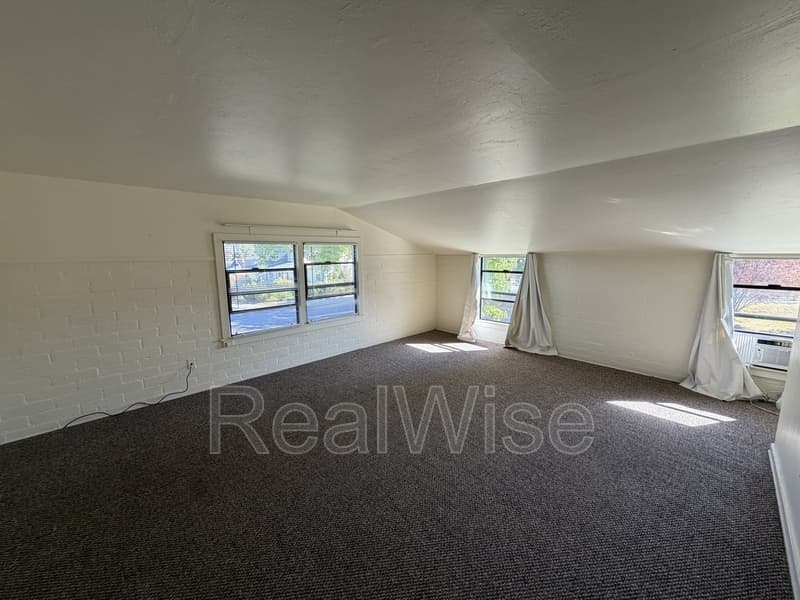 Grants Pass Condo: 1628 Leonard Rd