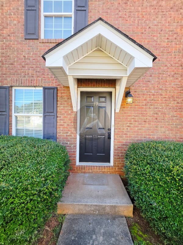 Cartersville Townhome: 17 Middlebrook Dr