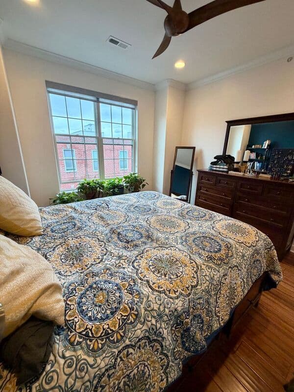 Philadelphia House: 1546 S Lambert St