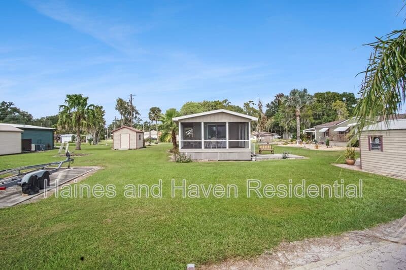 Haines City House: 3208 Lakeview Dr