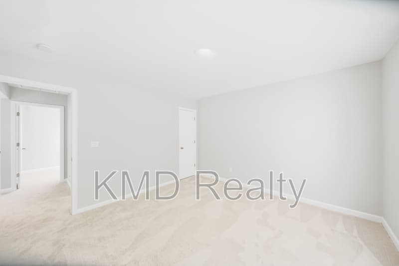 Charlotte House: 13818 Ballantyne Meadows Drive