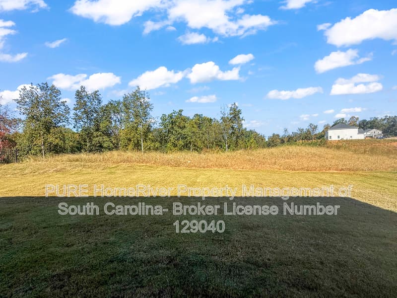 Spartanburg House: 714 Cozy Bluff Rd