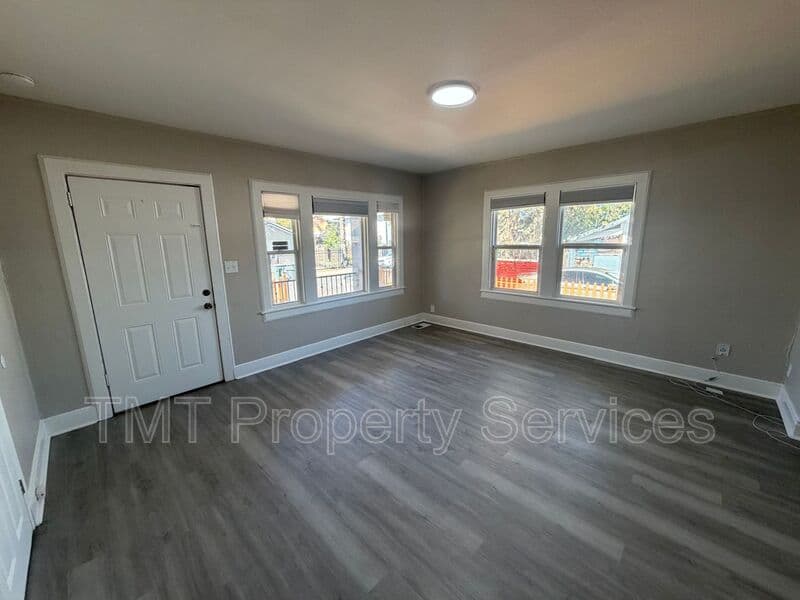 Sacramento House: 2378 Cambridge St.