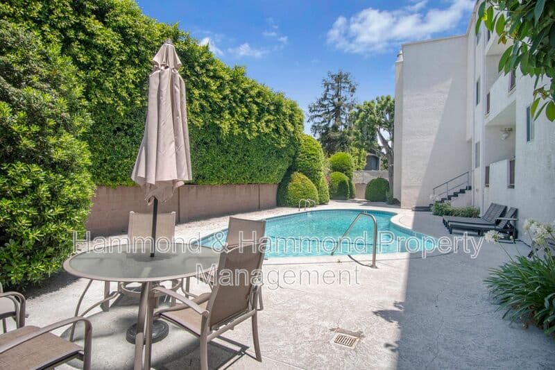 Sherman Oaks Condo: 12955 Riverside Dr.