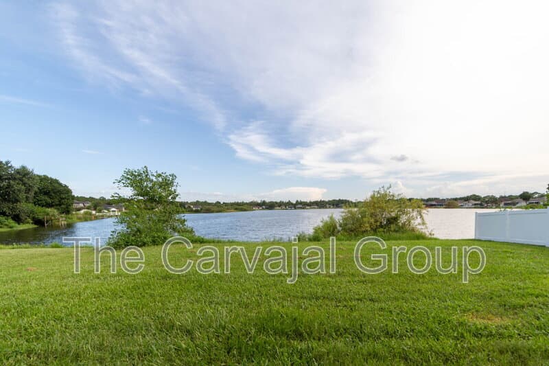 Orlando House: 4434 Waterside Pointe Cir