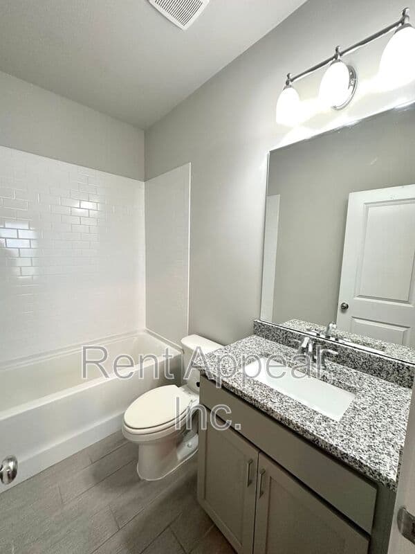 Doraville House: 3779 Oxford Circle