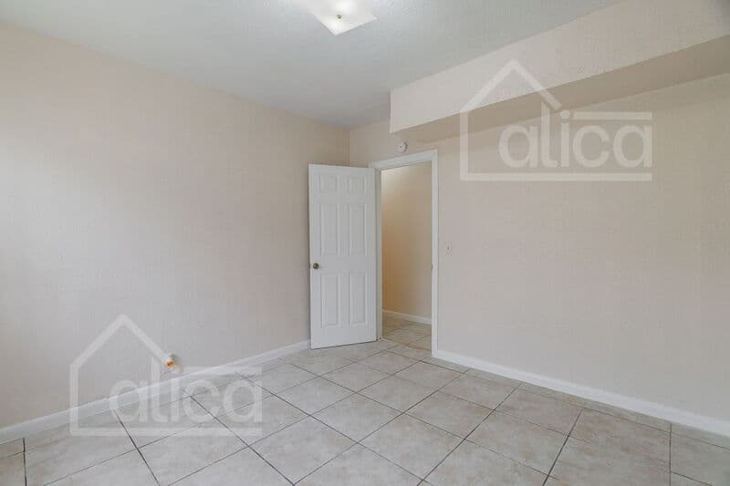West Palm Beach Condo: 1001 Henrietta Ave