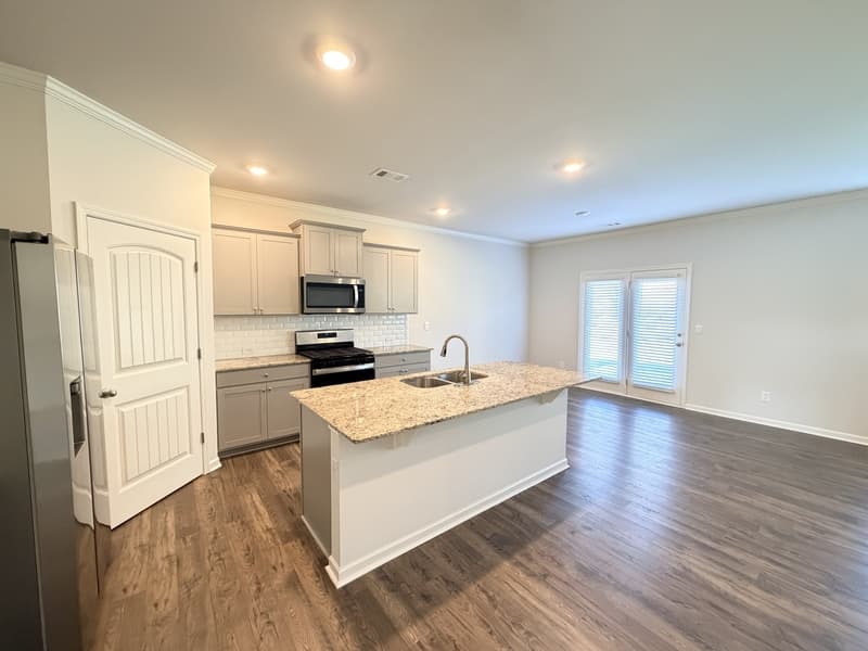 Braselton House: 40 Berkeley Trace