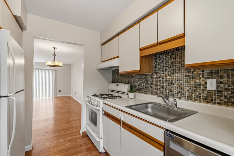 Carnot-Moon Townhome: 330 College Park Drive - 1