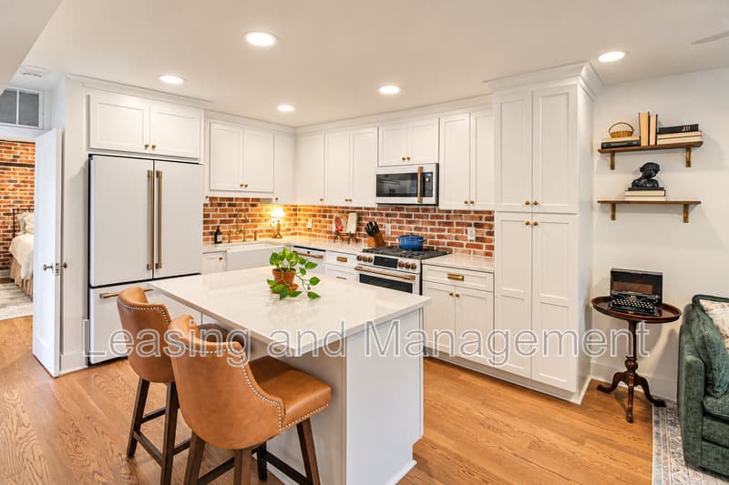 Charleston Condo: 52 Chapel Street