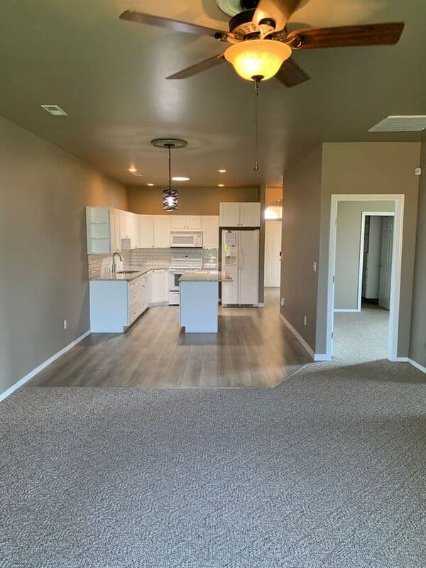 Pasco Townhome: 6002 Mia Lane
