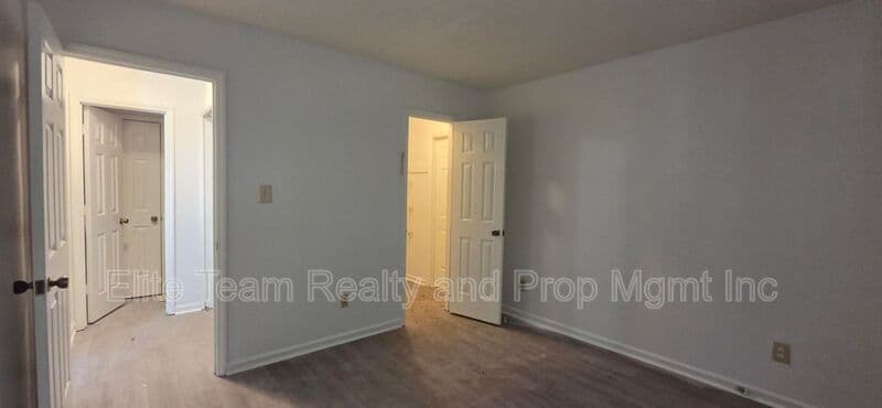 Charlotte Condo: 8625 Crows Nest Ln