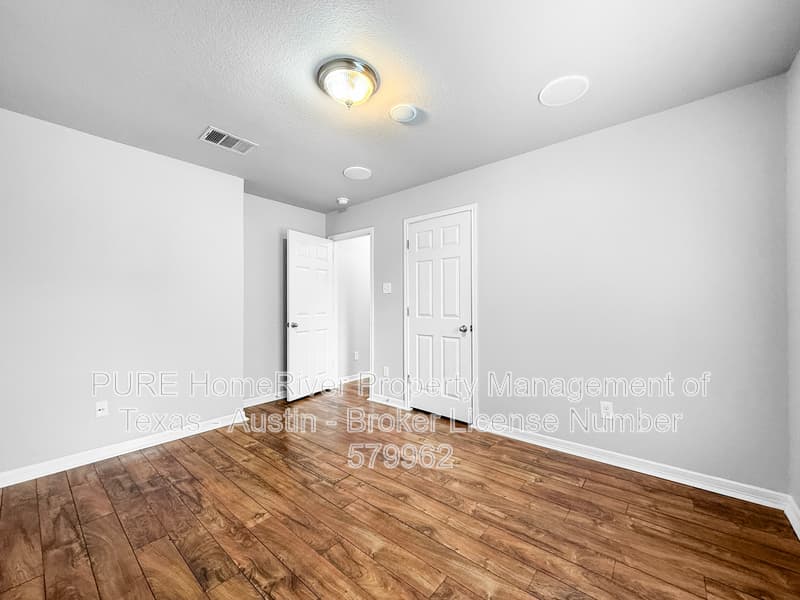 Round Rock House: 4235 Fairmeadow Dr