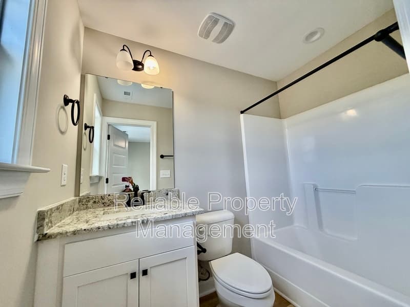 Pine Level Townhome: 420 W Main St