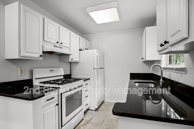 Cherry Hill Condo: 377 Tavistock - 1