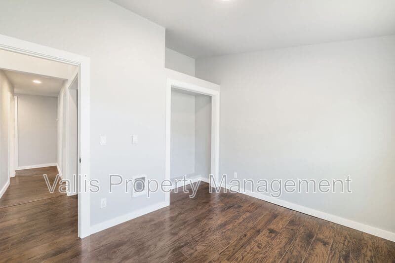 Independence House: 415 South 11th Street