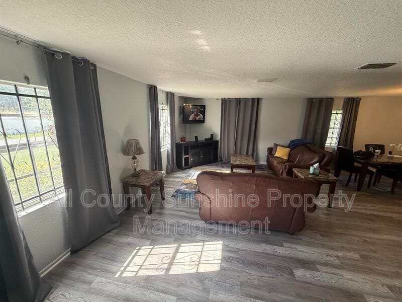 Tampa House: 5113 N 45th Street