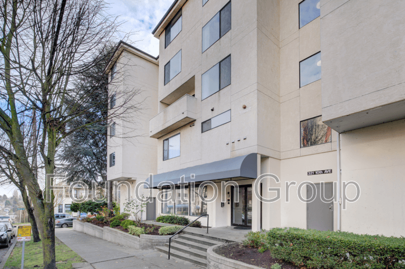 Seattle House: 321 10th Ave