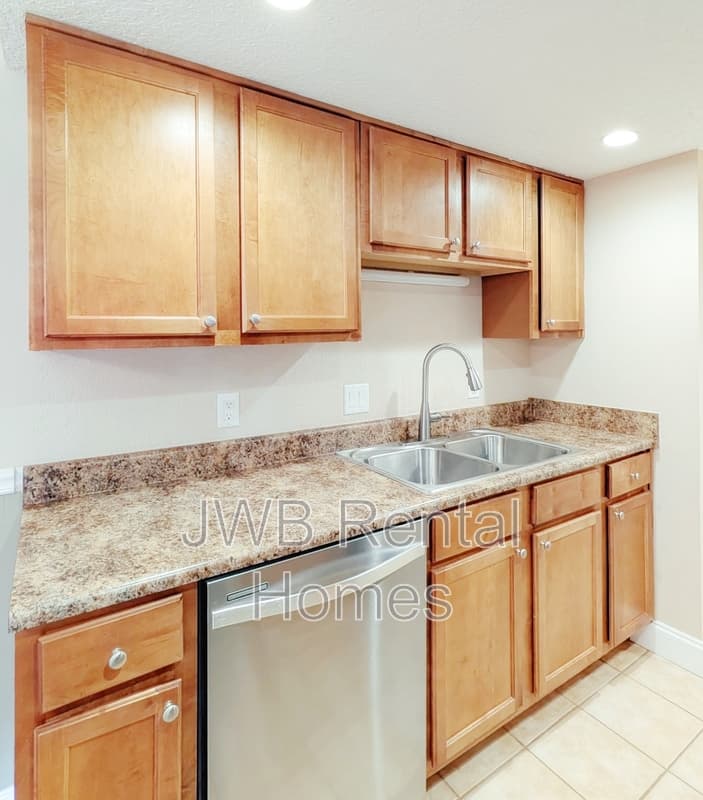 Jacksonville Condo: 3737 Loretto Rd #407