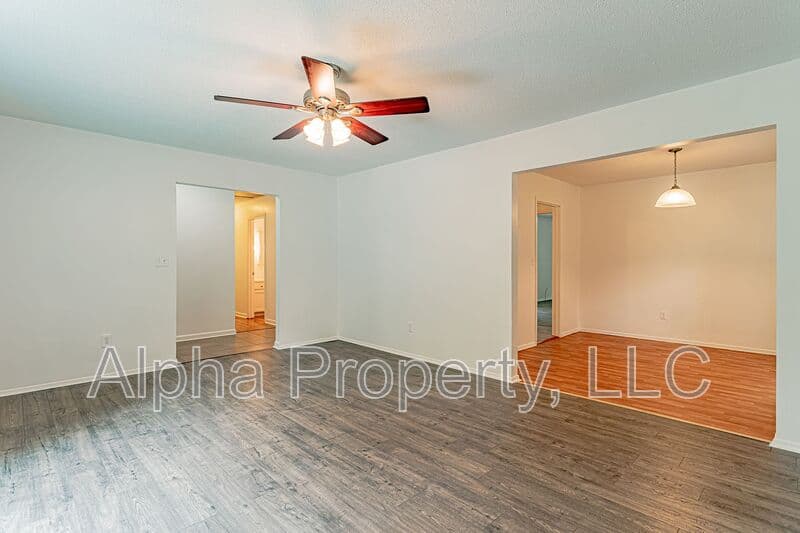 Greer House: 134 Saturn Lane