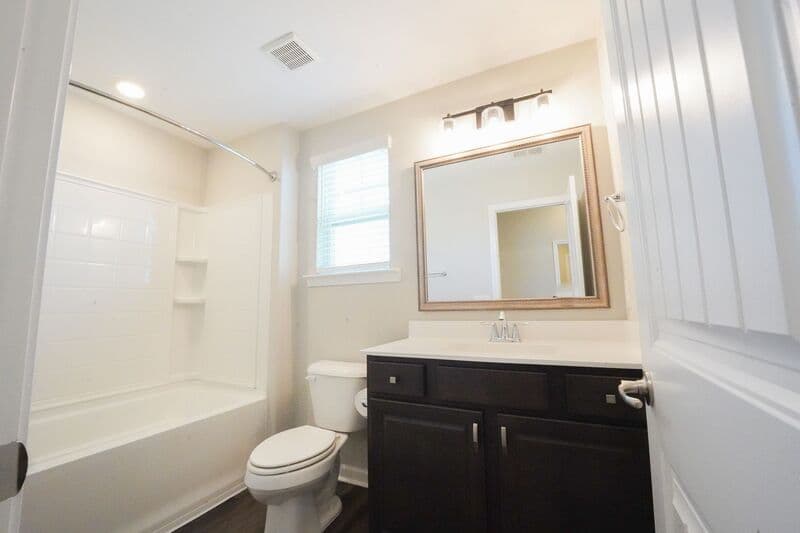 Savannah House: 165 Greyfield Circle