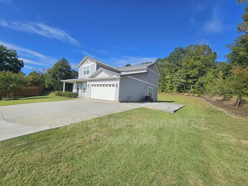 Taylors House: 625 Old Rutherford Rd
