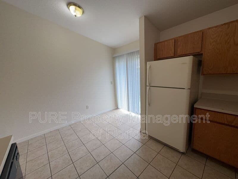 Ocala House: 7455 Midway Terrace