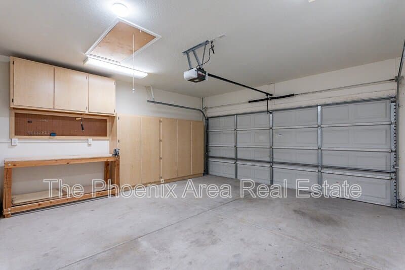 Mesa House: 4133 E Elmwood St