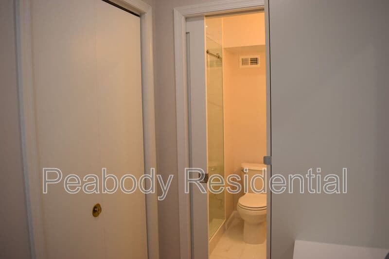 Alexandria House: 1013 N Vail St