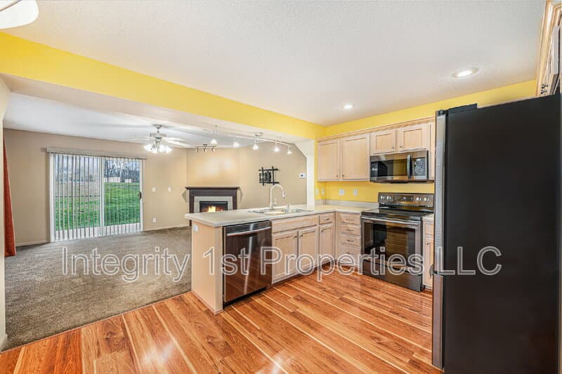 Kansas City Townhome: 4448 Northeast 83rd Terrace