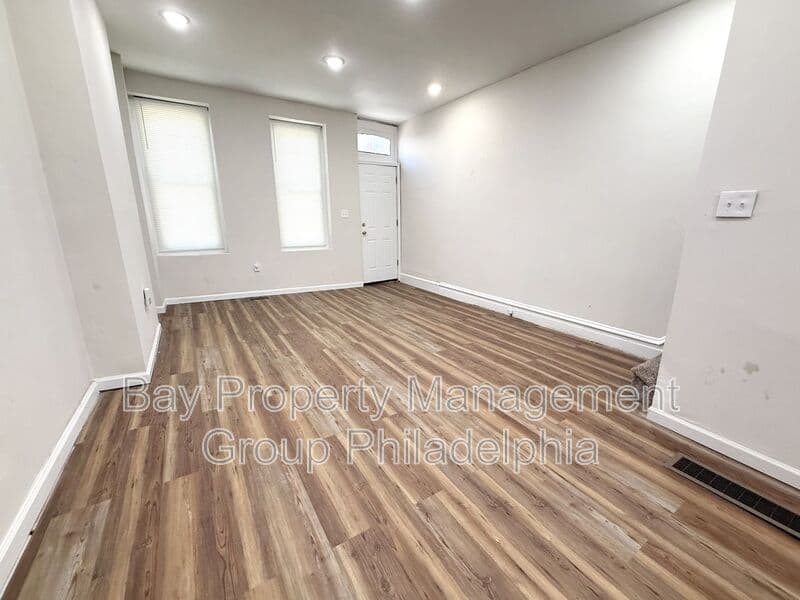 Philadelphia House: 2262 N Gratz St