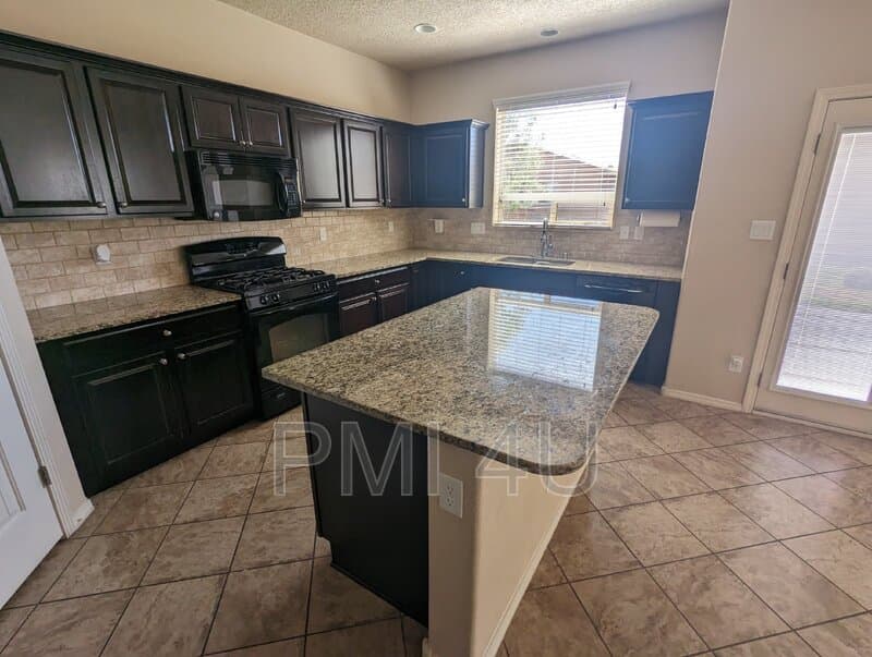 Albuquerque House: 2035 Ferndale DR SE