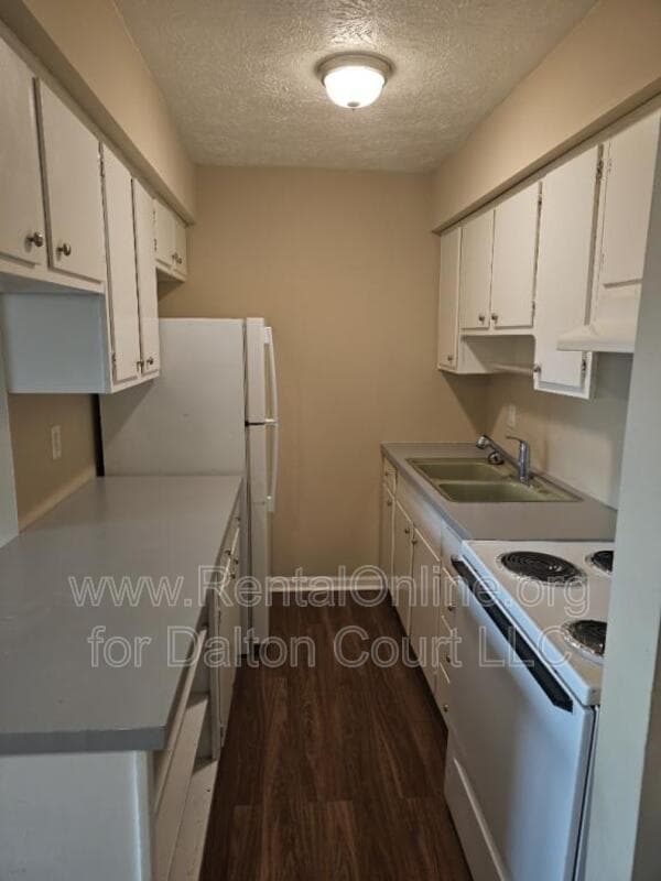 Lexington Condo: 1972 Cambridge Drive