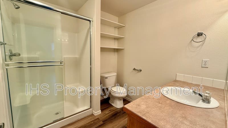 Pasco House: 4010 Dartmoor Lane