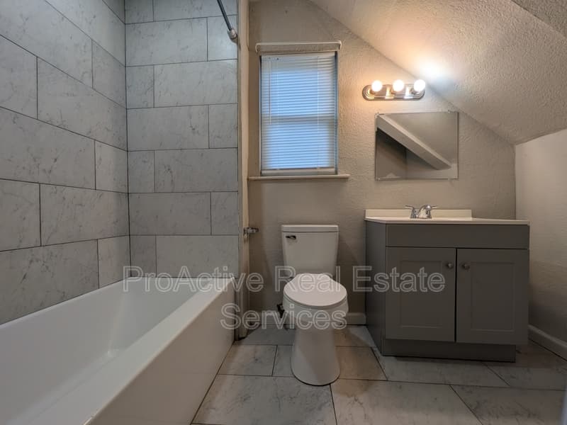 Norfolk Condo: 809 Whitehead Ave