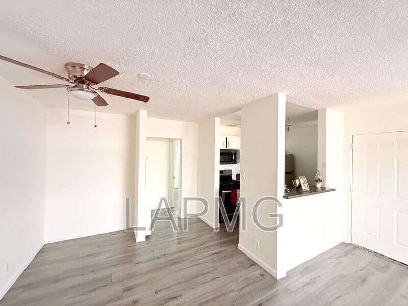 Los Angeles House: 1029 N. Ardmore Avenue