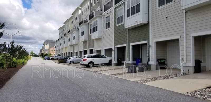 Fulton Condo: 7540 Morris St