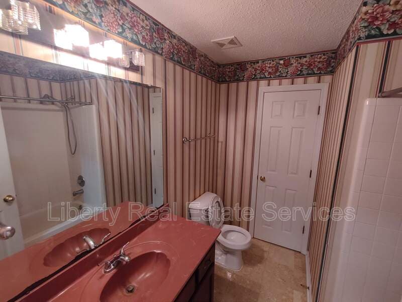 Hinesville House: 801 Hopeton Ct