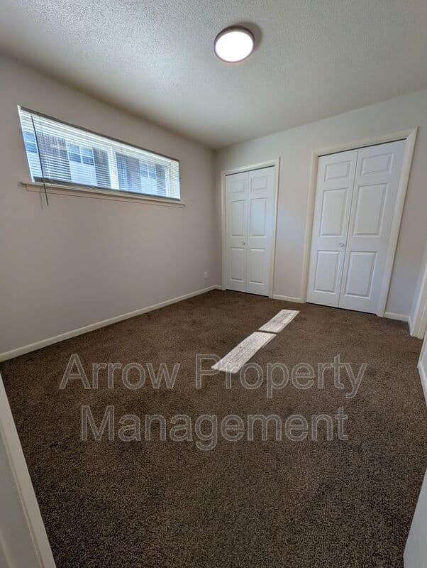 Maryville House: 1121 N College Drive-37