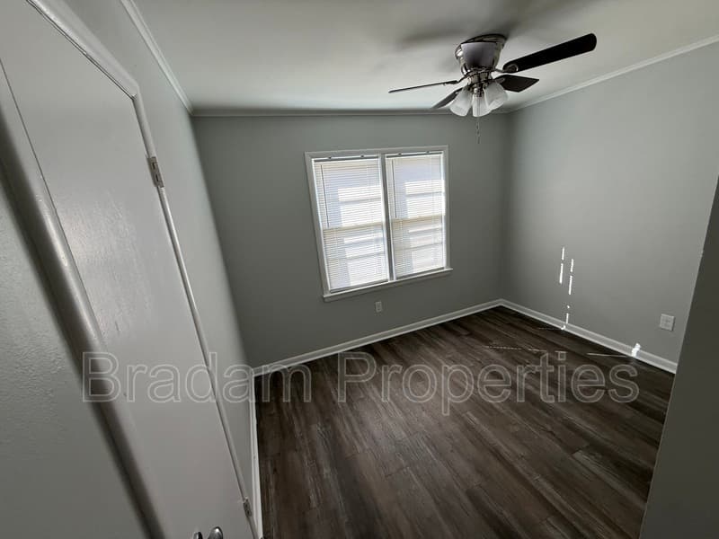 Tulsa House: 4753 S Lawton Ave
