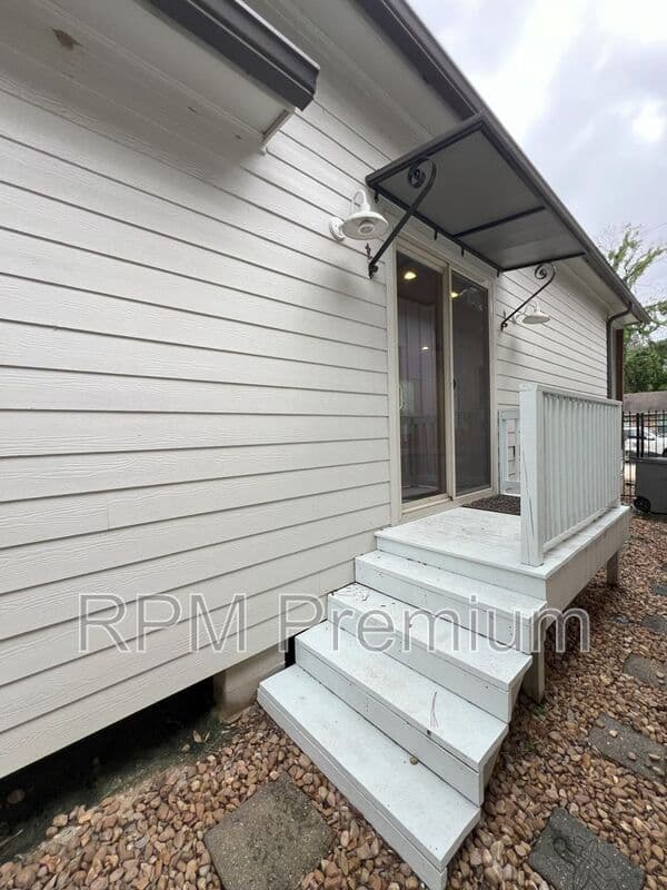 Baton Rouge House: 2353 Orpine Ave.