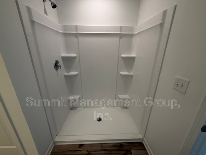 Conyers House: 2305 Hedgeview Road