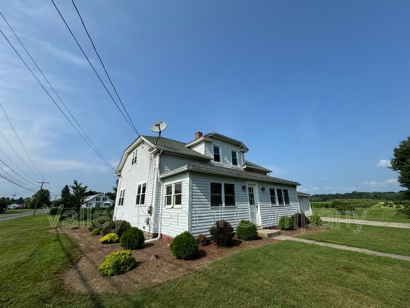 Hadley House: 38 East Street