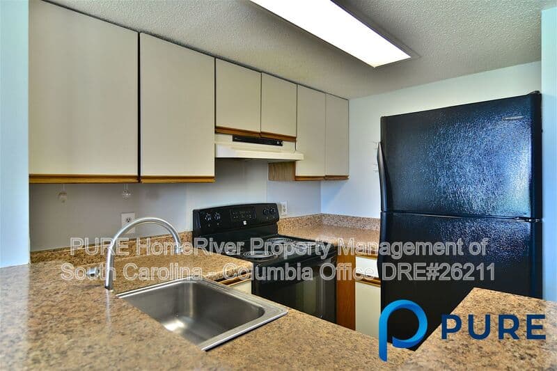 Columbia House: 1600 Park Cir