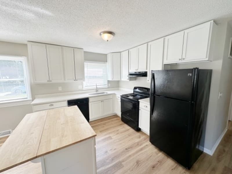 Greensboro Condo: 1200 Highland Avenue - 1200