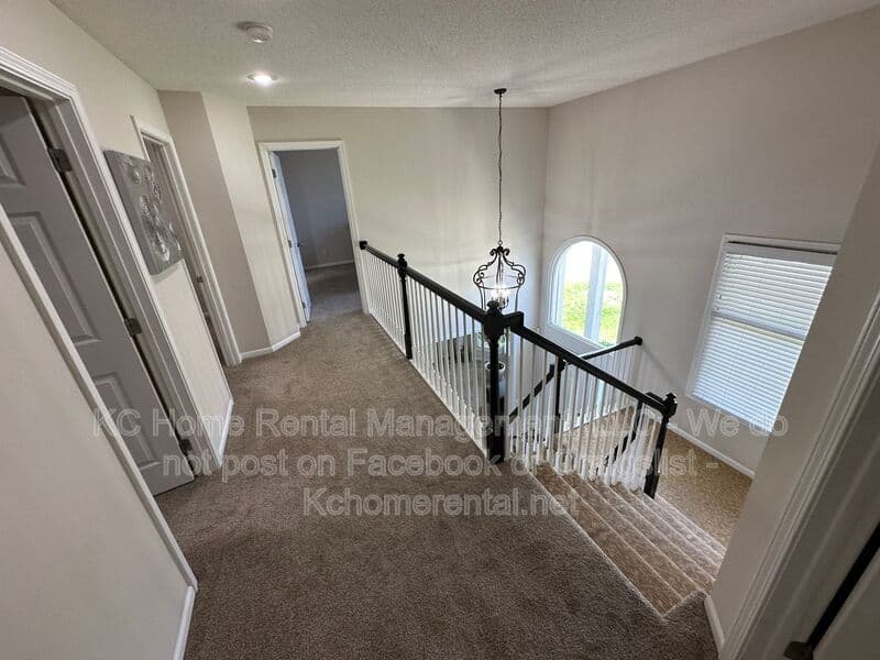 Overland Park House: 11429 W 142nd Ter