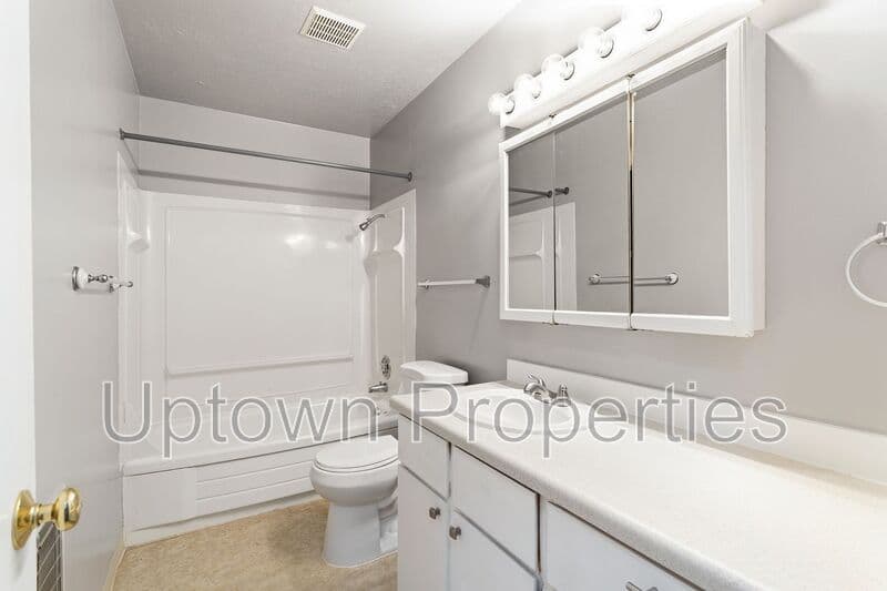 Portland House: 1515 SW CUSTER DR